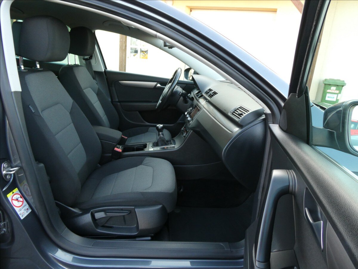 Volkswagen Passat Kombi 1,4 l 90 kw