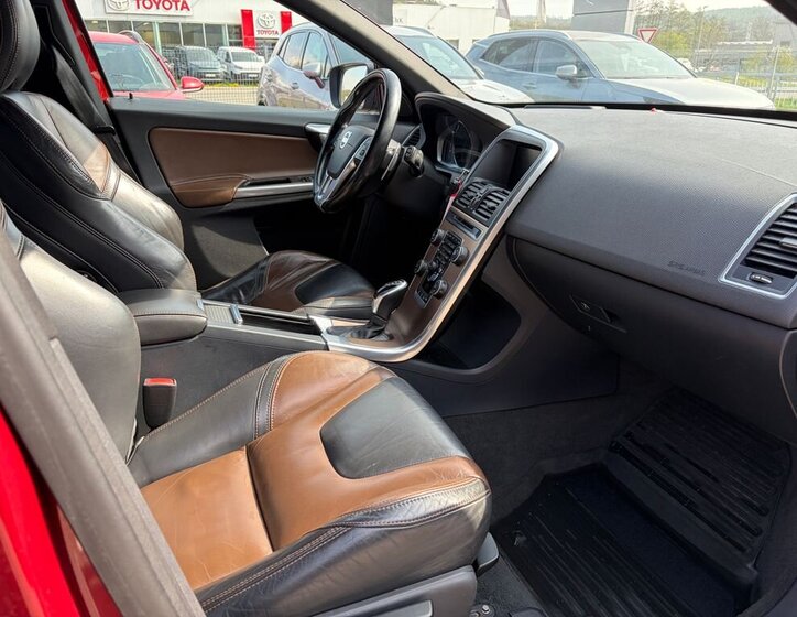 Volvo XC60 SUV / Terénní 2,4 l 133 kw