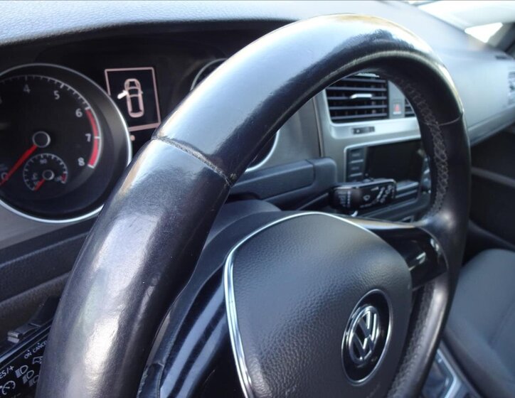 Volkswagen Golf Kombi 1,2 l 77 kw