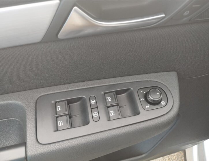 Volkswagen Sharan MPV 2,0 l 110 kw