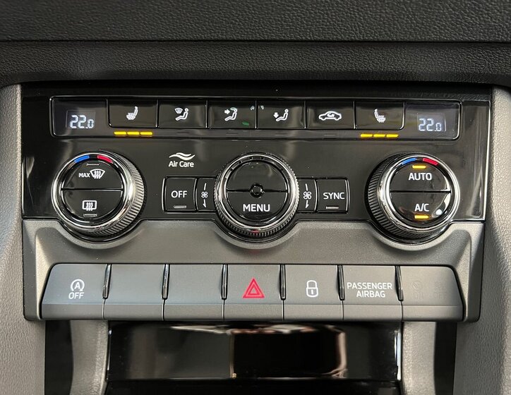 Škoda Karoq SUV / Terénní 1,5 l 110 kw