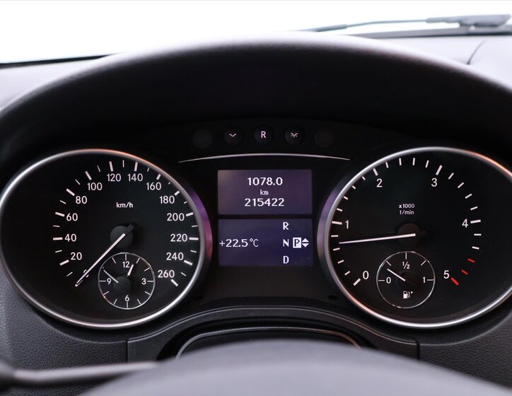 Mercedes-Benz Třídy M 21