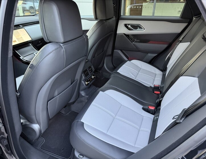 Land Rover Range Rover Velar SUV / Terénní 3,0 l 221 kw