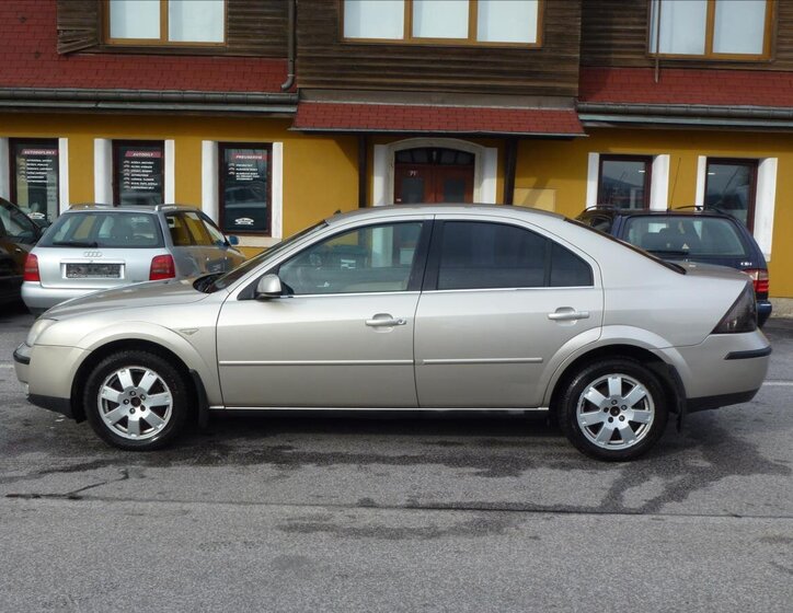 Ford Mondeo Sedan / Limuzína 2,5 l 125 kw