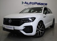 Volkswagen Touareg 1