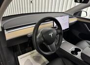 Tesla Model Y 14