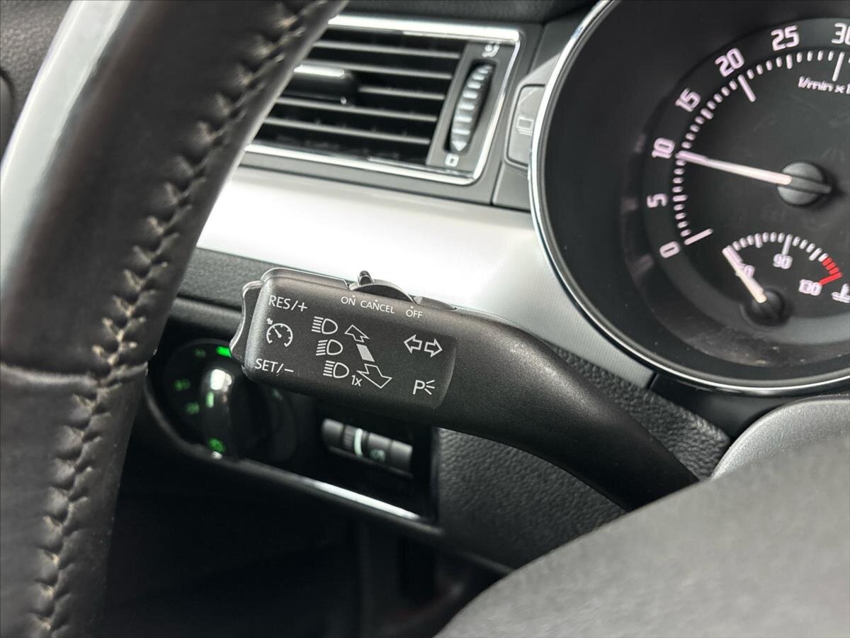 Škoda Superb Kombi 2,0 l 103 kw