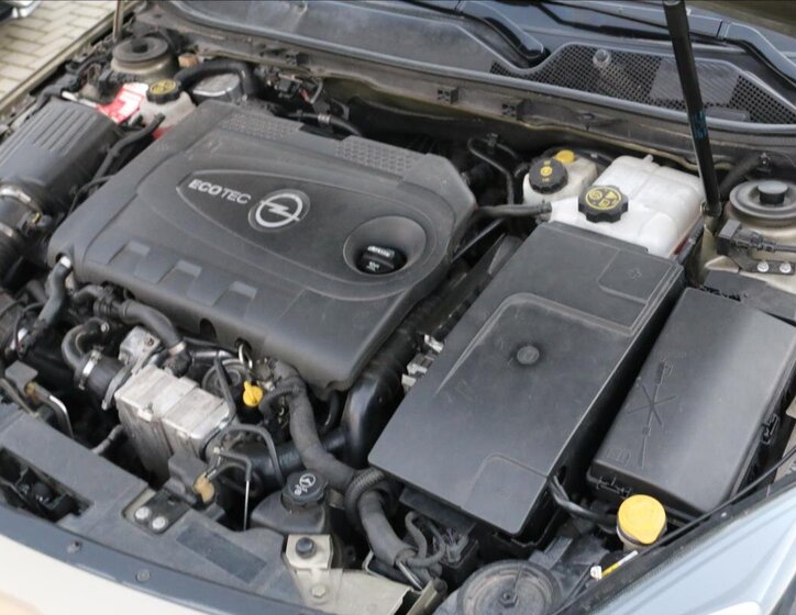 Opel Insignia Kombi 2,0 l 143 kw