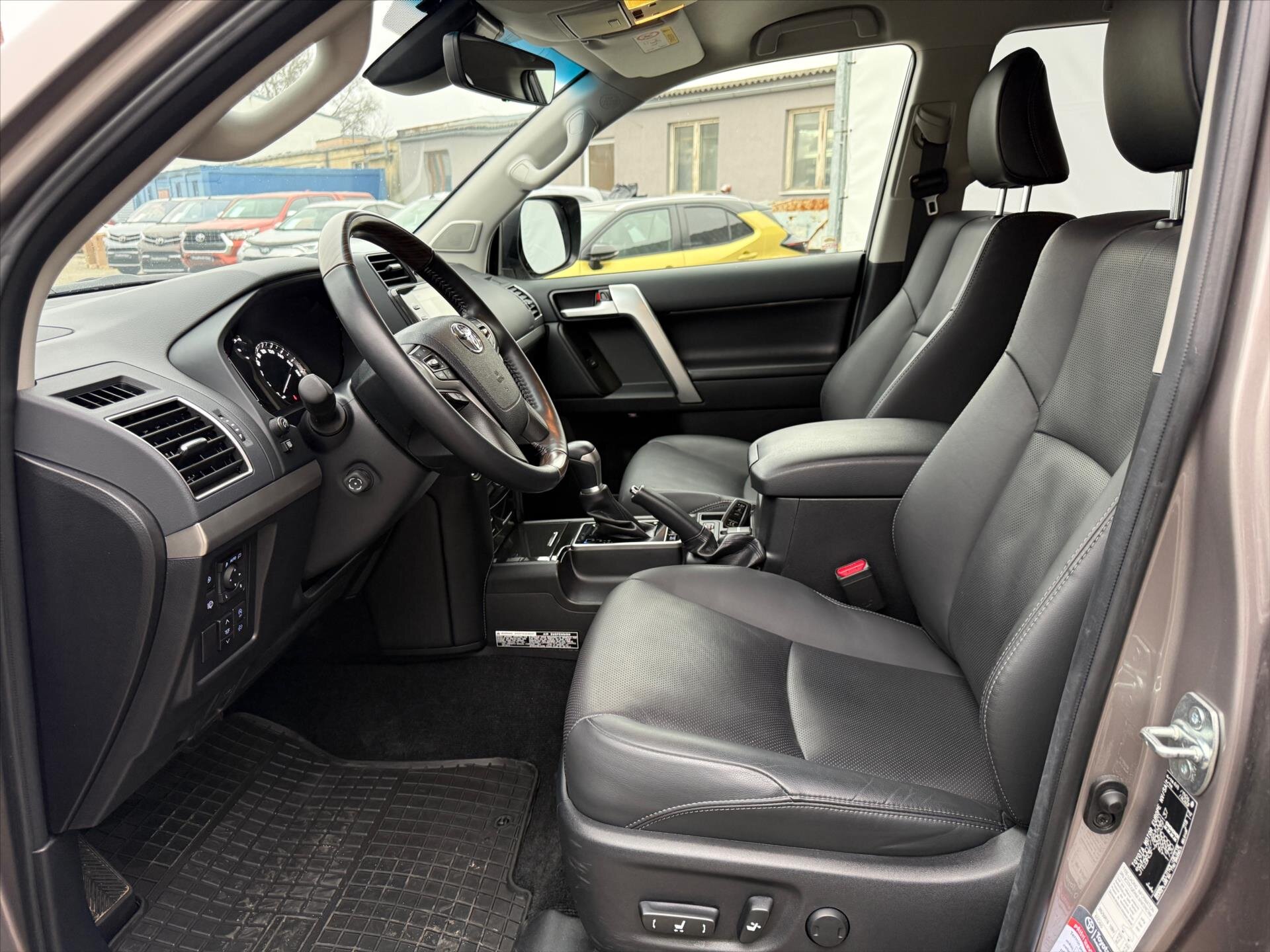 Toyota Land Cruiser SUV 2,8 l 150 kw