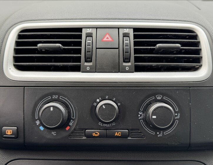 Škoda Roomster Kombi 1,2 l 51 kw