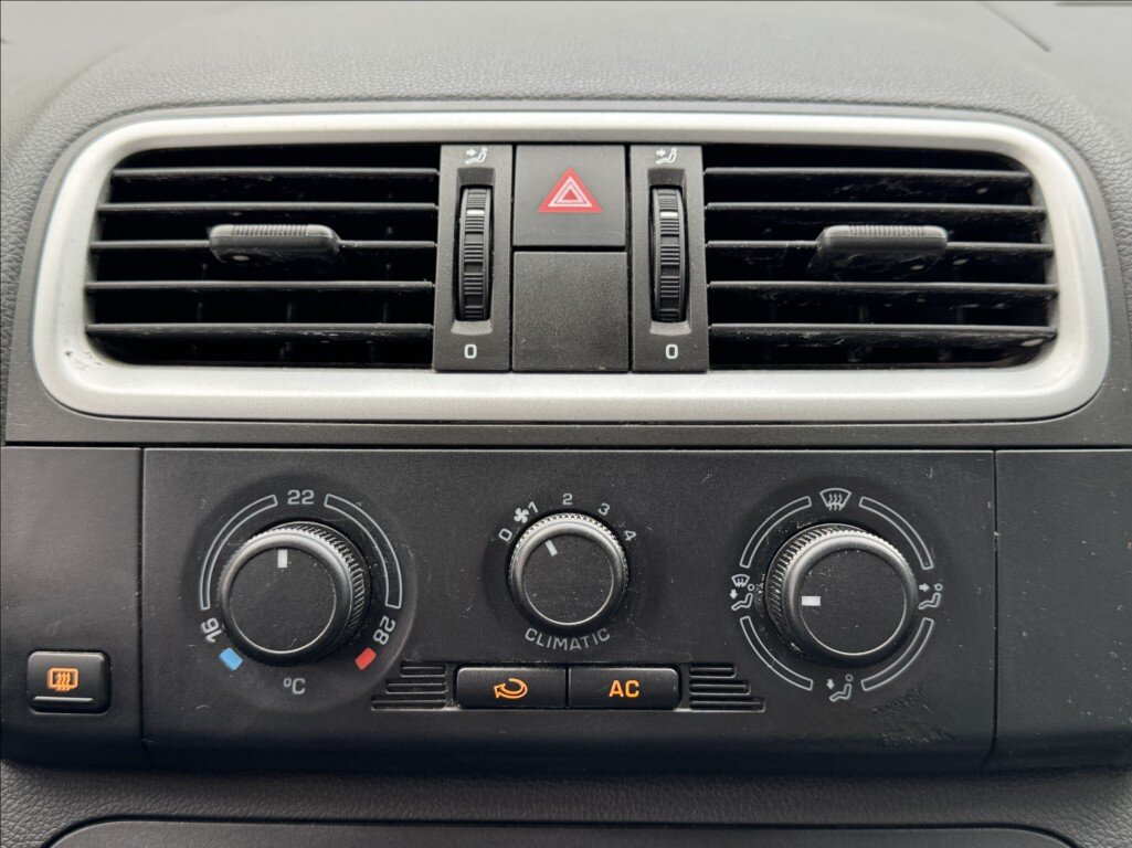 Škoda Roomster Kombi 1,2 l 51 kw