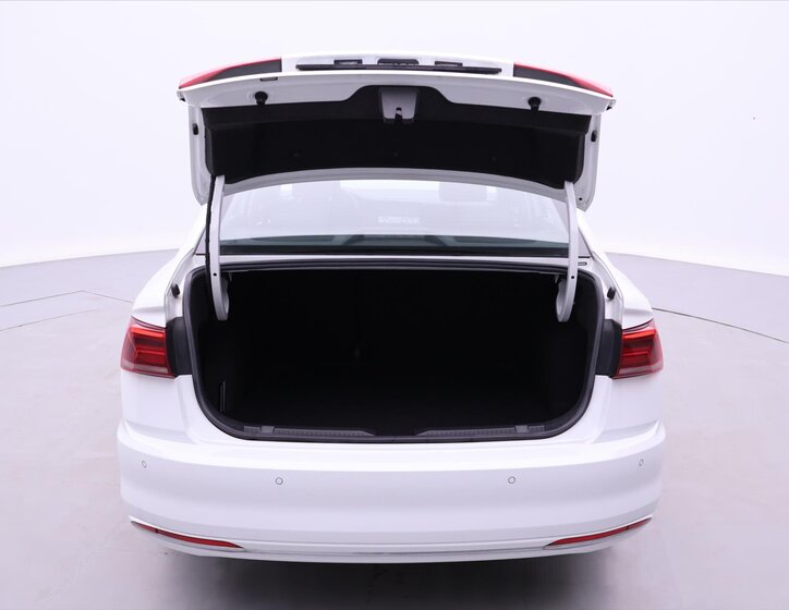 Volkswagen Bora Sedan 0,0 100 kw