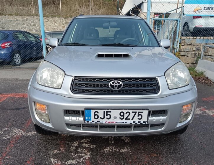 Toyota RAV4 2