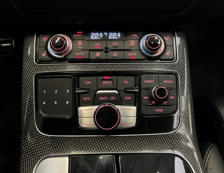 Audi S8 Sedan / Limuzína 4,0 l 445 kw