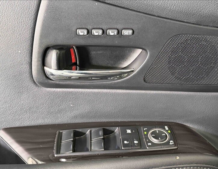 Lexus RX SUV 3,5 l 183 kw