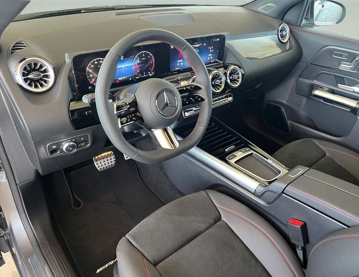 Mercedes-Benz GLA 12