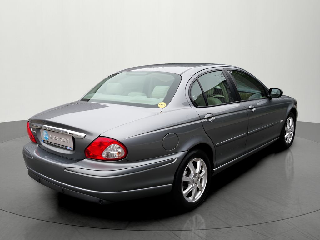 Jaguar X-Type