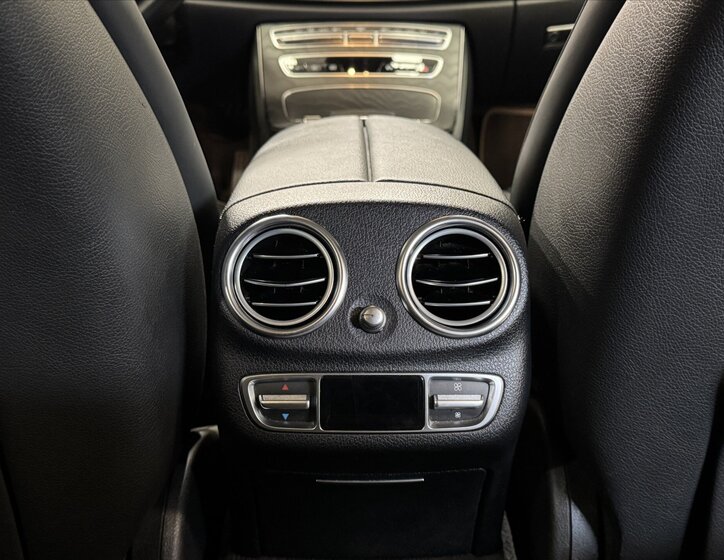 Mercedes-Benz Třídy E Kombi 2,9 l 243 kw