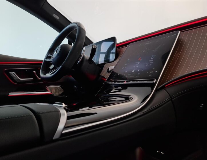 Mercedes-Benz EQE 17