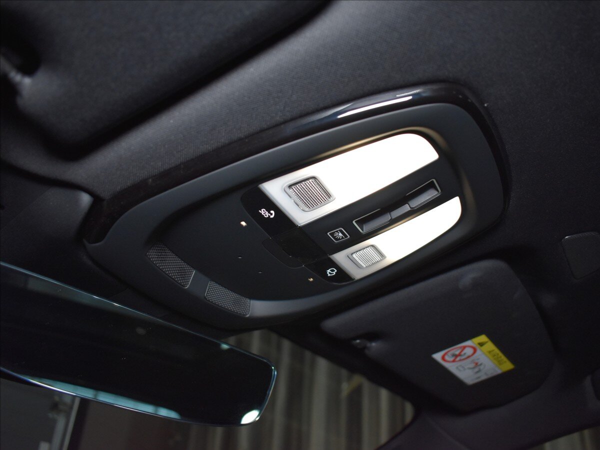 Volvo XC60 SUV / Terénní 2,0 l 184 kw