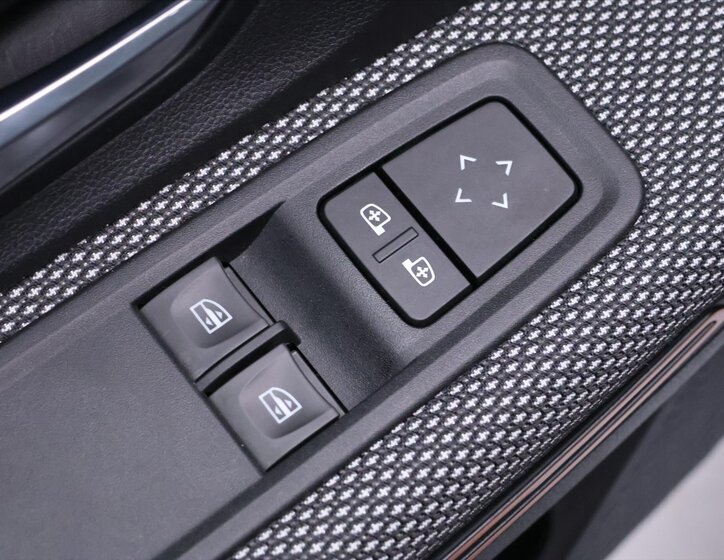 Dacia Sandero Hatchback 999,0 67 kw