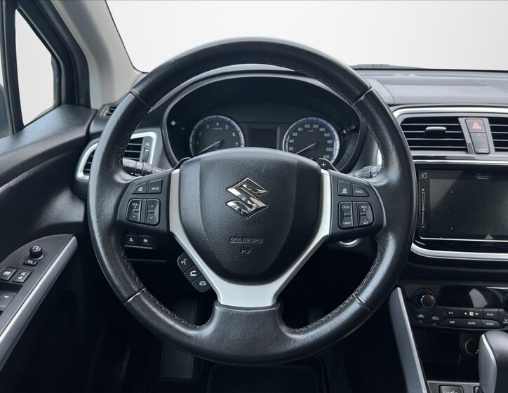 Suzuki SX4 S-Cross SUV 1,4 l 103 kw