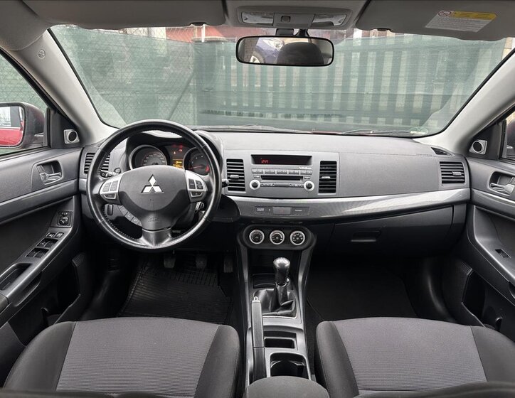 Mitsubishi Lancer Sedan 1,8 l 105 kw