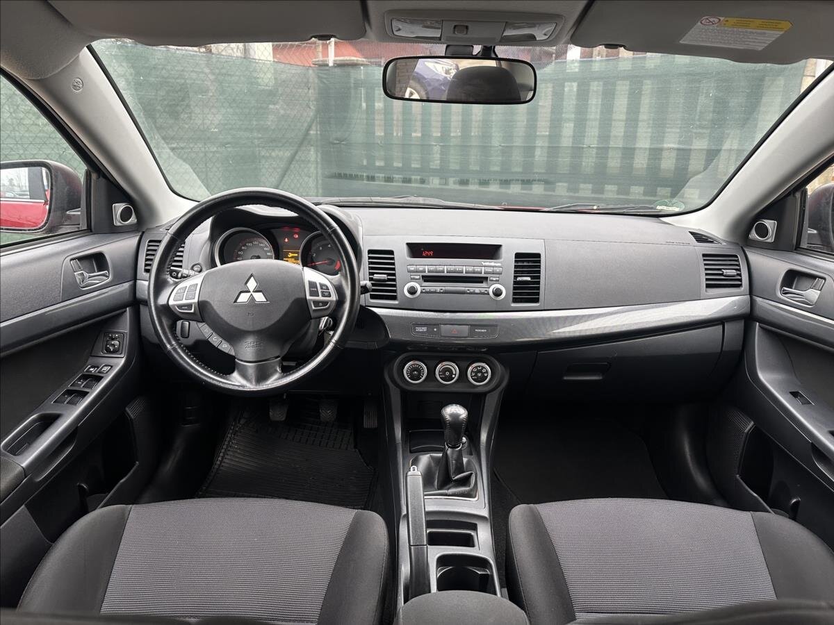 Mitsubishi Lancer Sedan 1,8 l 105 kw