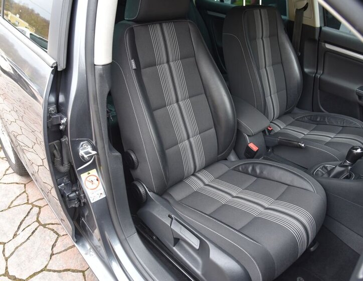 Volkswagen Golf Kombi 1,6 l 77 kw