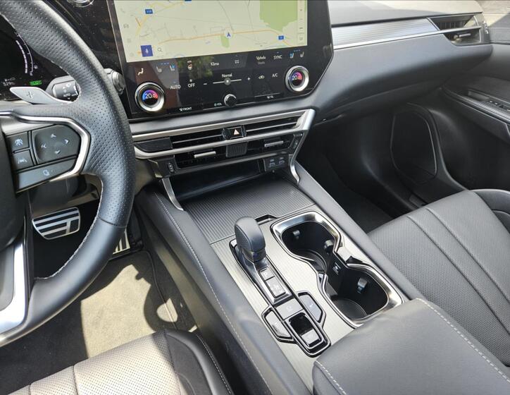 Lexus RX 500h 13