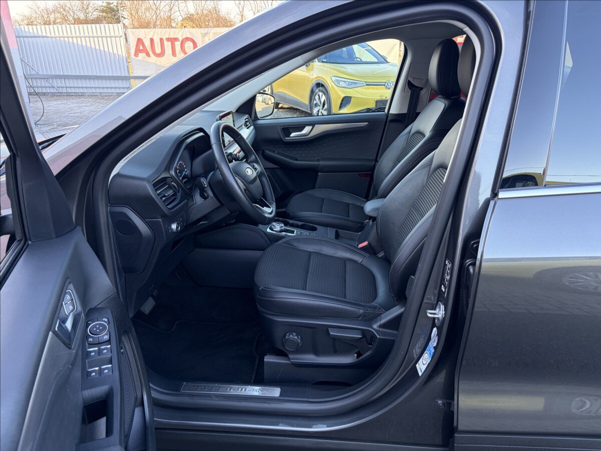 Ford Kuga SUV / Terénní 2,5 l 165 kw