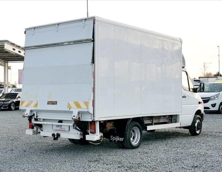 Mercedes-Benz Sprinter 3