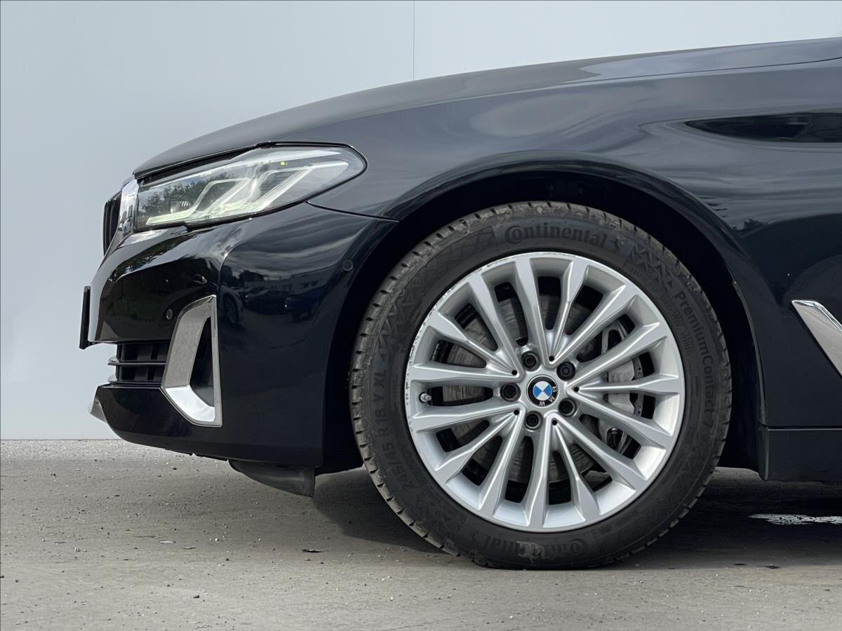 BMW Řada 5 Sedan 3,0 l 250 kw