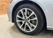 Mercedes-Benz Třídy E Kombi 2,9 l 243 kw