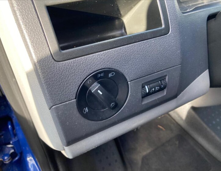 Volkswagen Caravelle 22