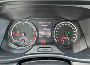 Volkswagen Caravelle 22