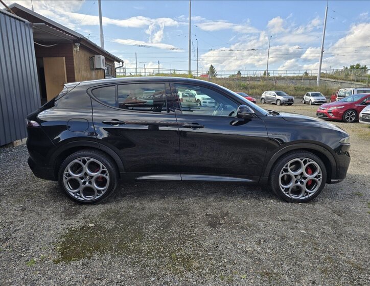 Alfa Romeo Tonale SUV / Terénní 1,5 l 117 kw