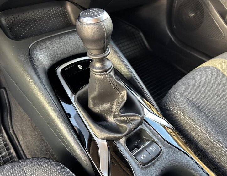 Toyota Corolla Sedan 1,5 l 92 kw