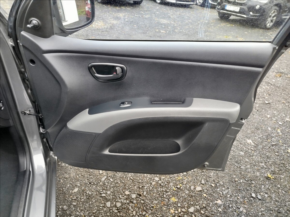 Hyundai i10 Hatchback 1,1 l 49 kw