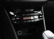 Peugeot 208 Hatchback 1,2 l 81 kw