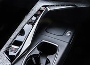 Peugeot 3008 SUV / Terénní 1,2 l 107 kw