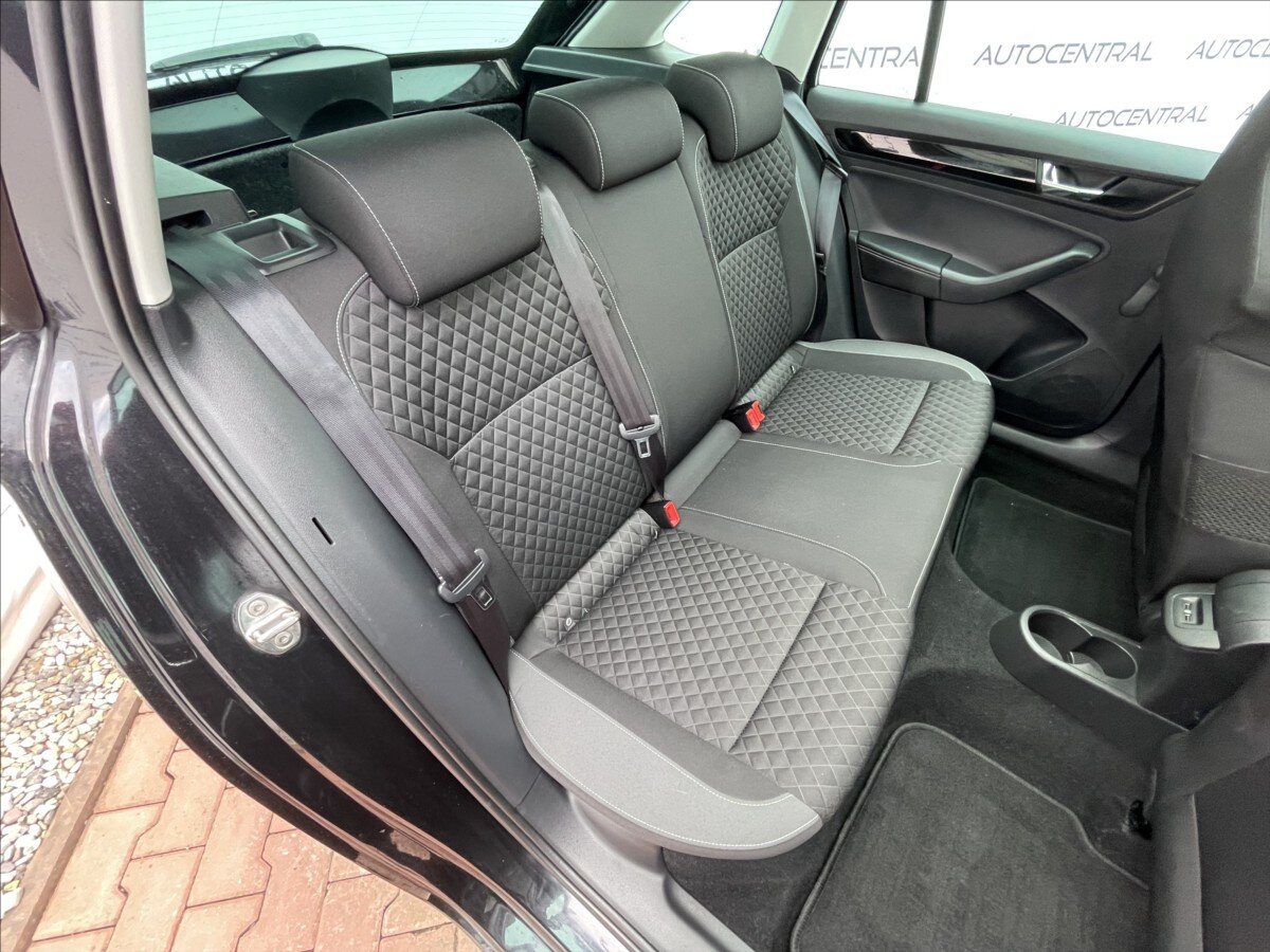 Škoda Rapid Hatchback 999,0 70 kw