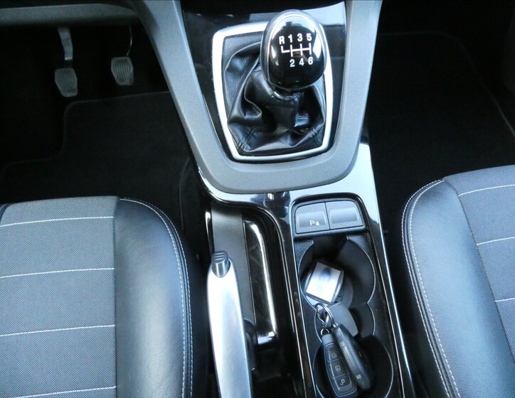 Ford Kuga SUV / Terénní 2,0 l 103 kw