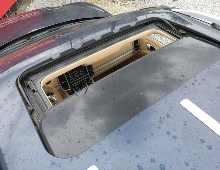 Porsche Cayenne Kombi 3,0 l 180 kw