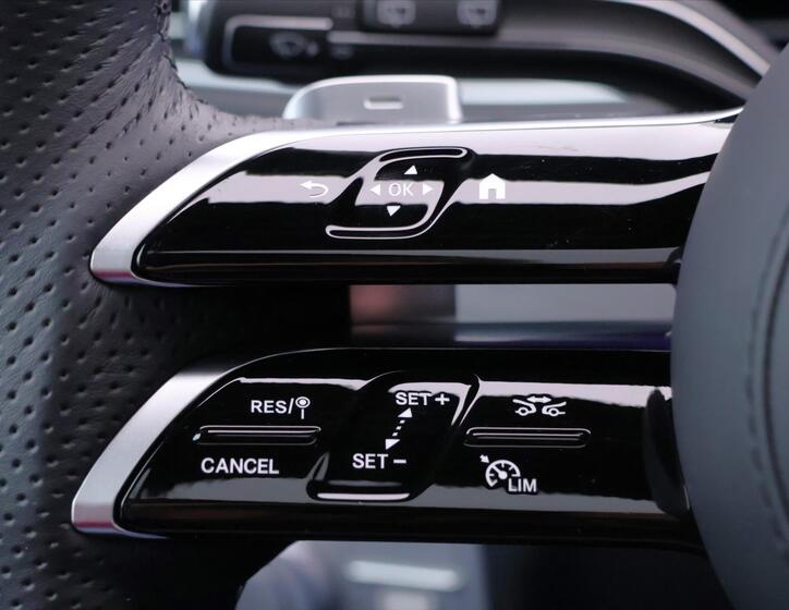 Mercedes-Benz GLS 33