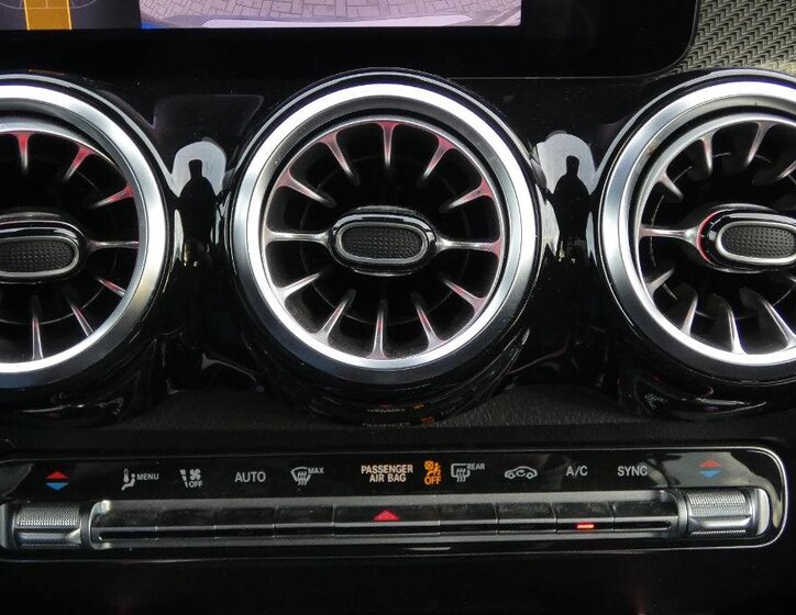 Mercedes-Benz GLB 16