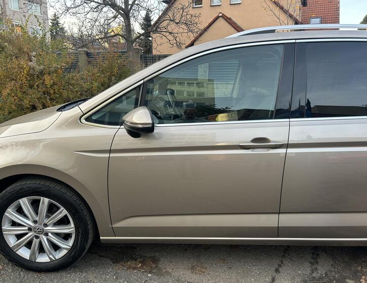 Volkswagen Touran 12