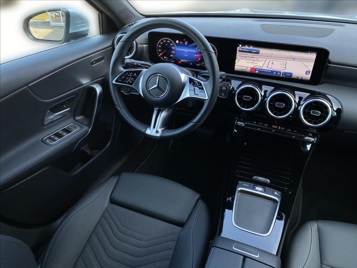 Mercedes-Benz Třídy A Hatchback 1,3 l 120 kw