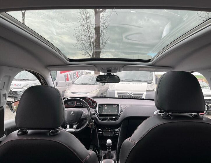 Peugeot 2008 SUV 1,2 l 96 kw