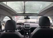 Peugeot 2008 SUV 1,2 l 96 kw